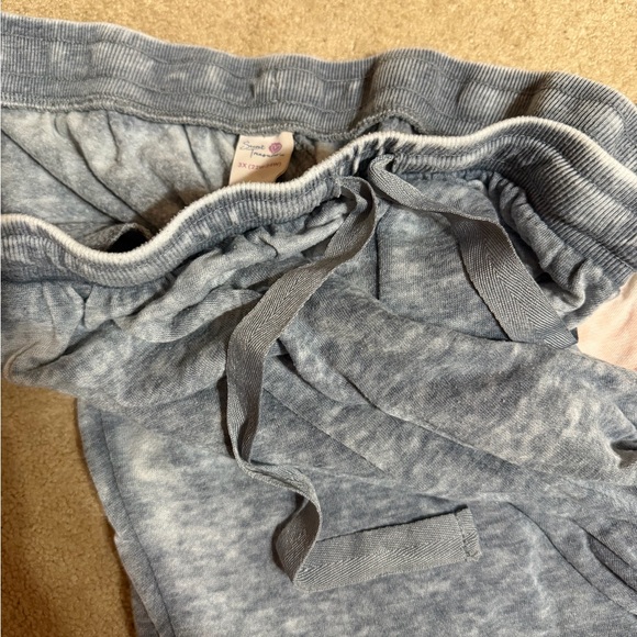 Secret Treasures Lounge Set - Picture 5 of 6